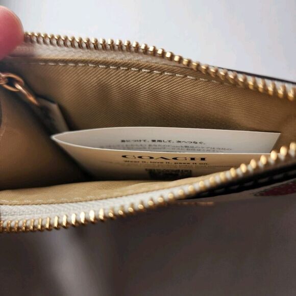 NWT Coach CAR17 Mini Skinny Id Case With Strawberry Print Canvas Chalk Multi V3 - Picture 3 of 5